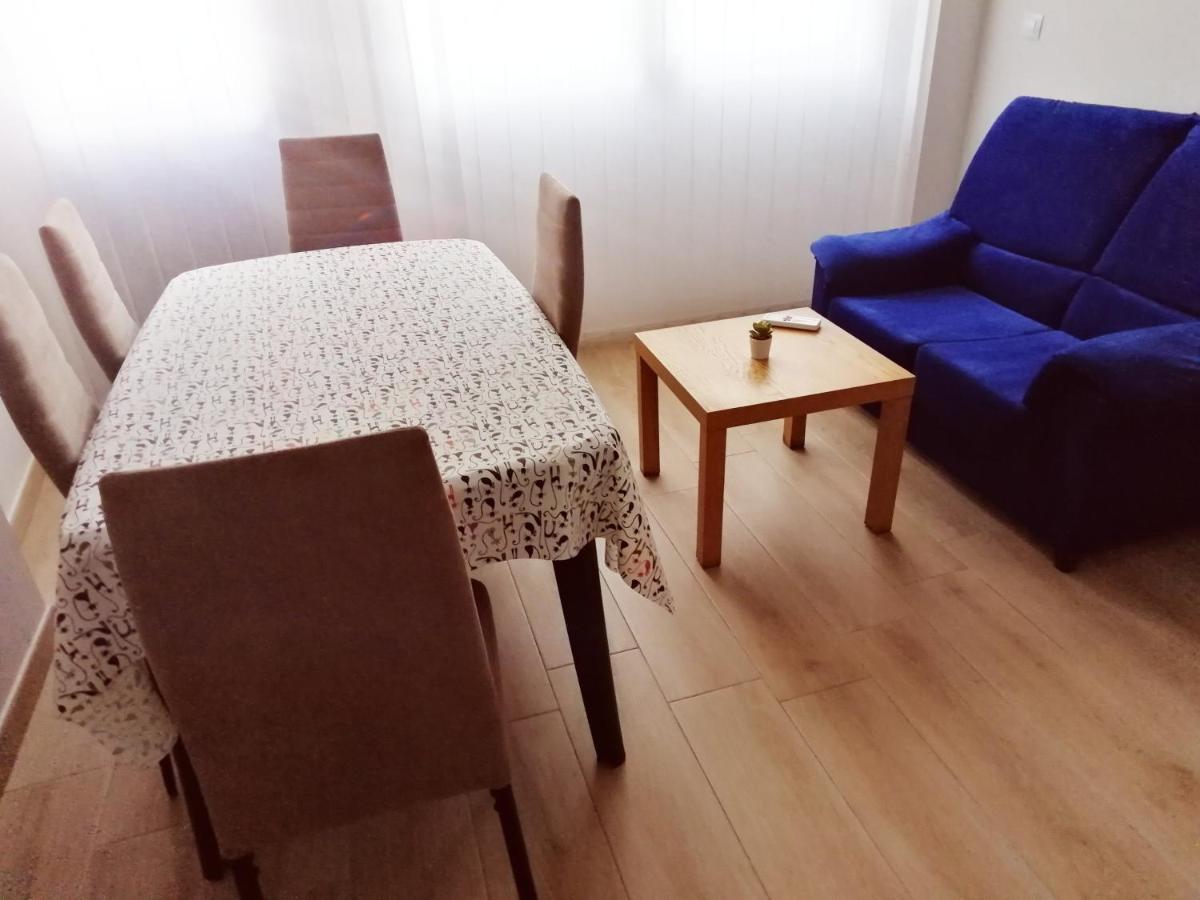 Apartamentos Turisticos Plaza San Juan 2 Tudela Eksteriør bilde