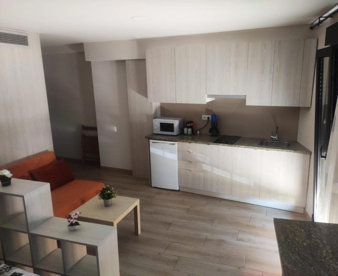 Apartamentos Turisticos Plaza San Juan 2 Tudela Eksteriør bilde