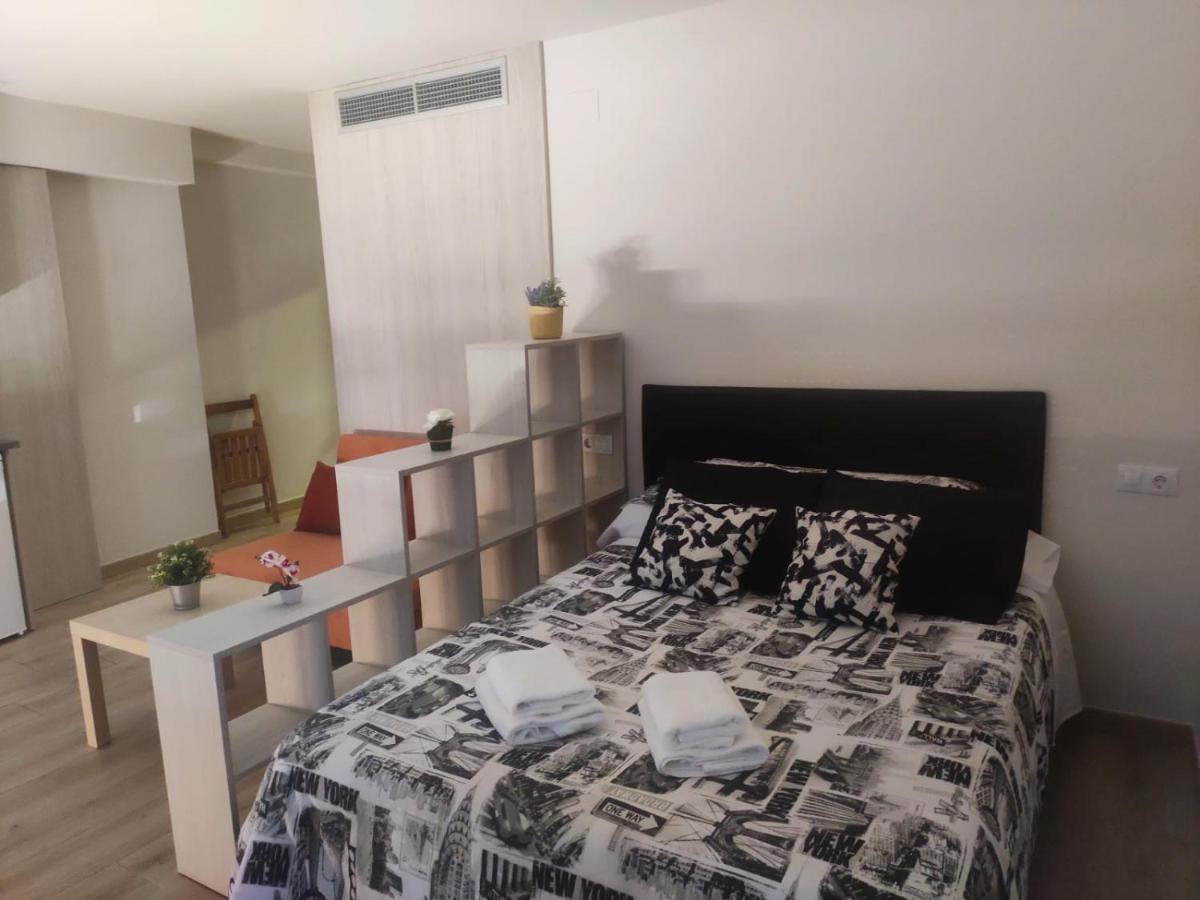 Apartamentos Turisticos Plaza San Juan 2 Tudela Eksteriør bilde