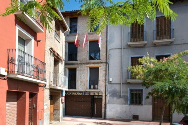 Apartamentos Turisticos Plaza San Juan 2 Tudela Eksteriør bilde