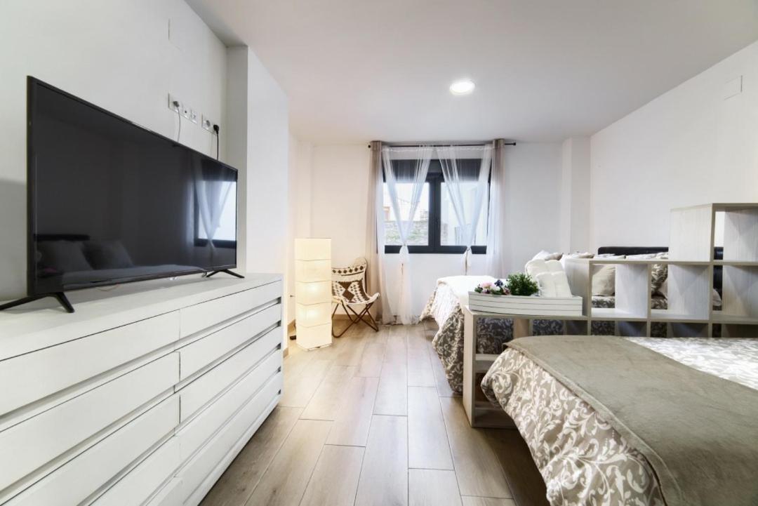 Apartamentos Turisticos Plaza San Juan 2 Tudela Eksteriør bilde